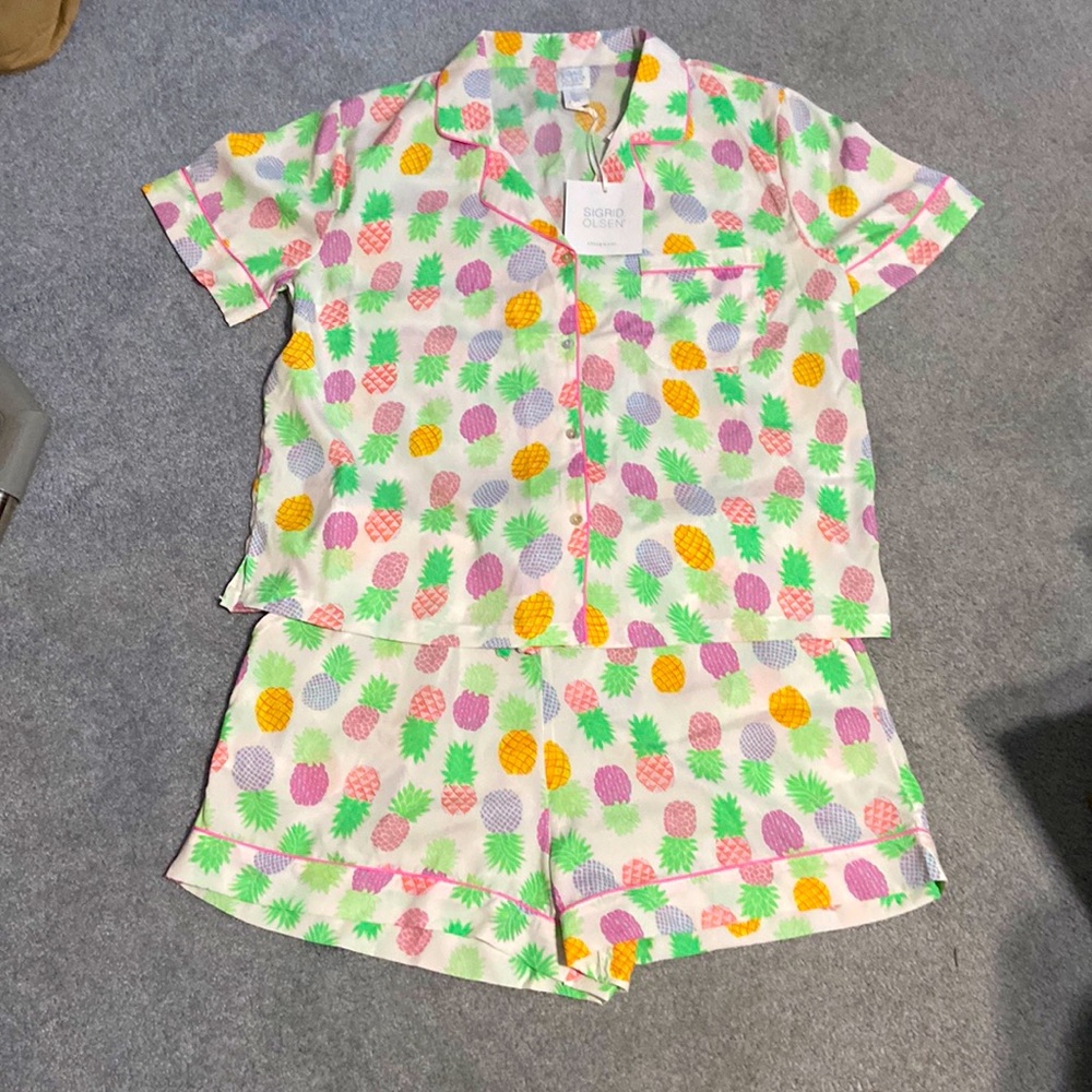 New with tags! Women’s pajama set
